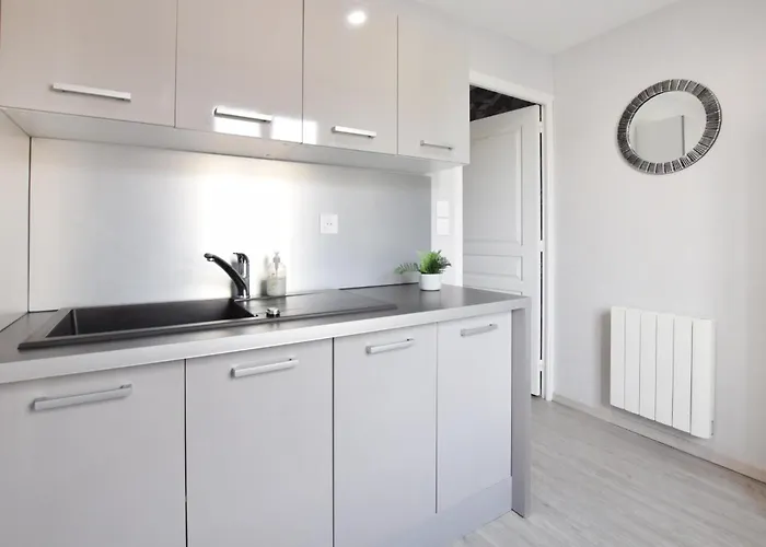 Maison Cosy Proche 펜션 *